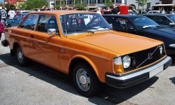 1976_Volvo_242_DL_in_orange_copy_1242x750.jpg